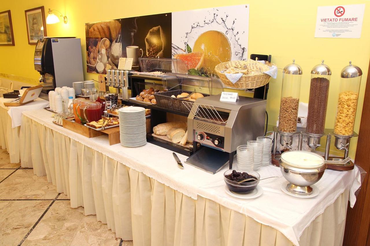 Hotel Veliero Rimini Dış mekan fotoğraf