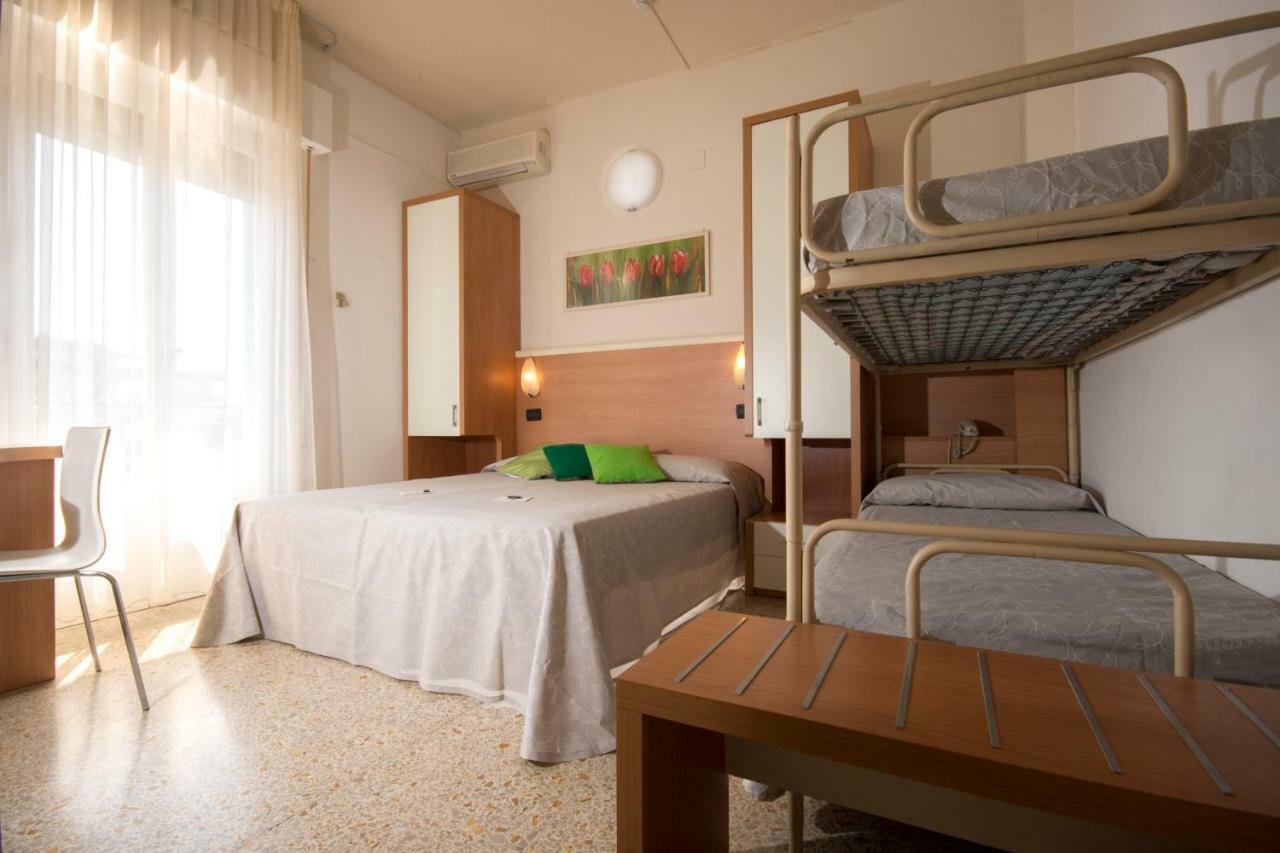 Hotel Veliero Rimini Dış mekan fotoğraf