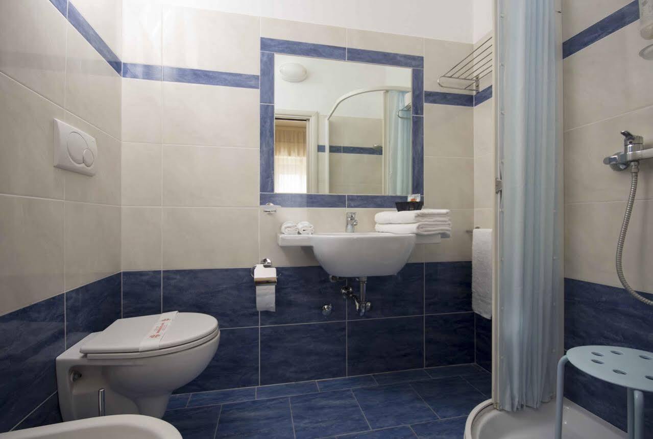 Hotel Veliero Rimini Dış mekan fotoğraf