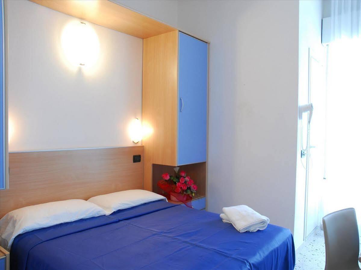 Hotel Veliero Rimini Dış mekan fotoğraf