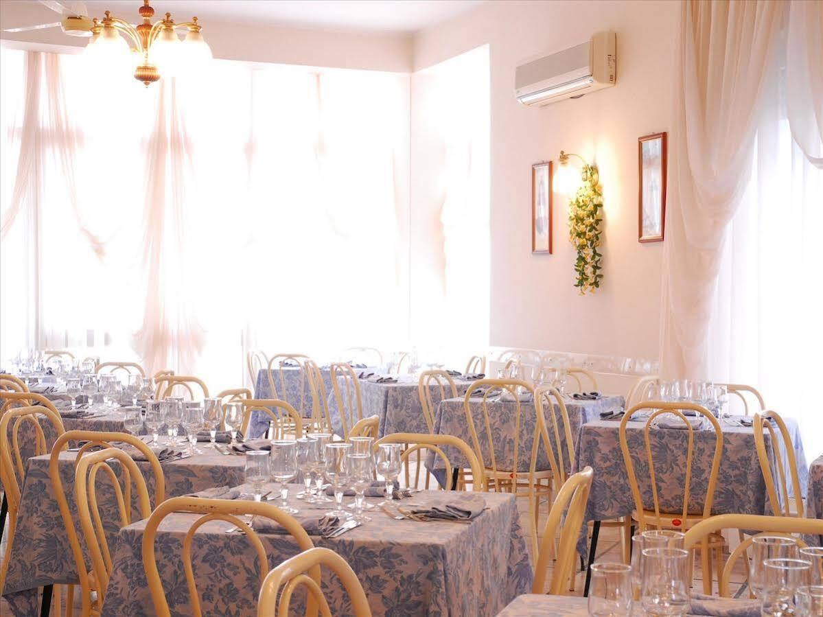 Hotel Veliero Rimini Dış mekan fotoğraf