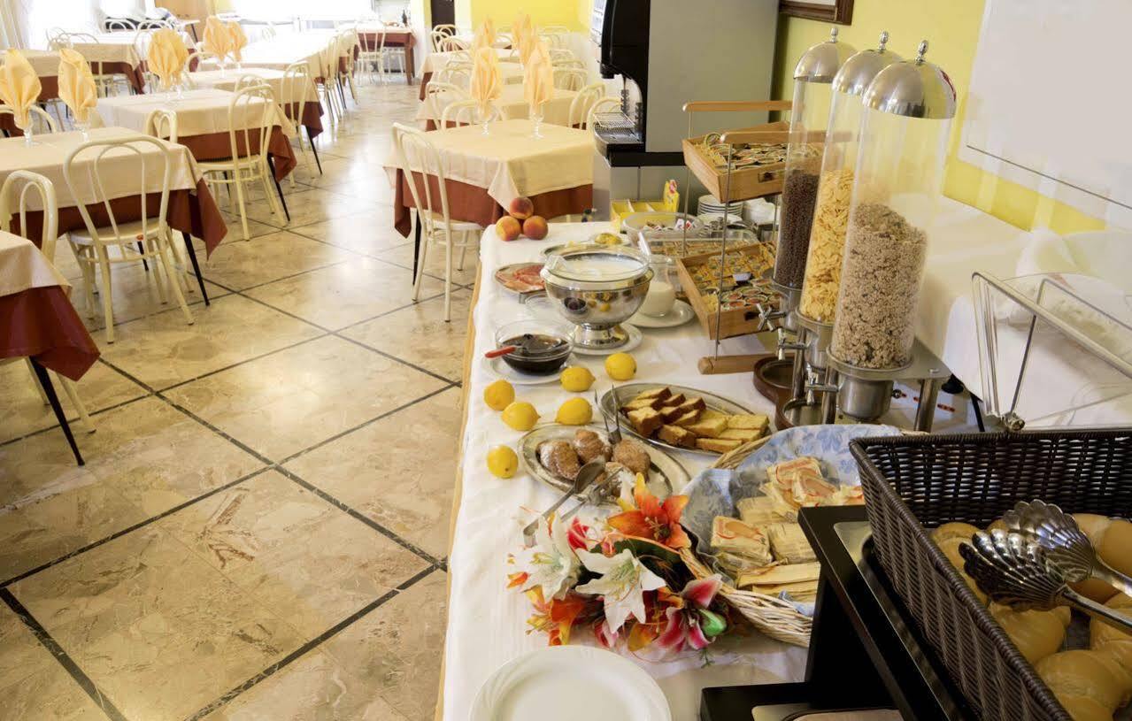 Hotel Veliero Rimini Dış mekan fotoğraf